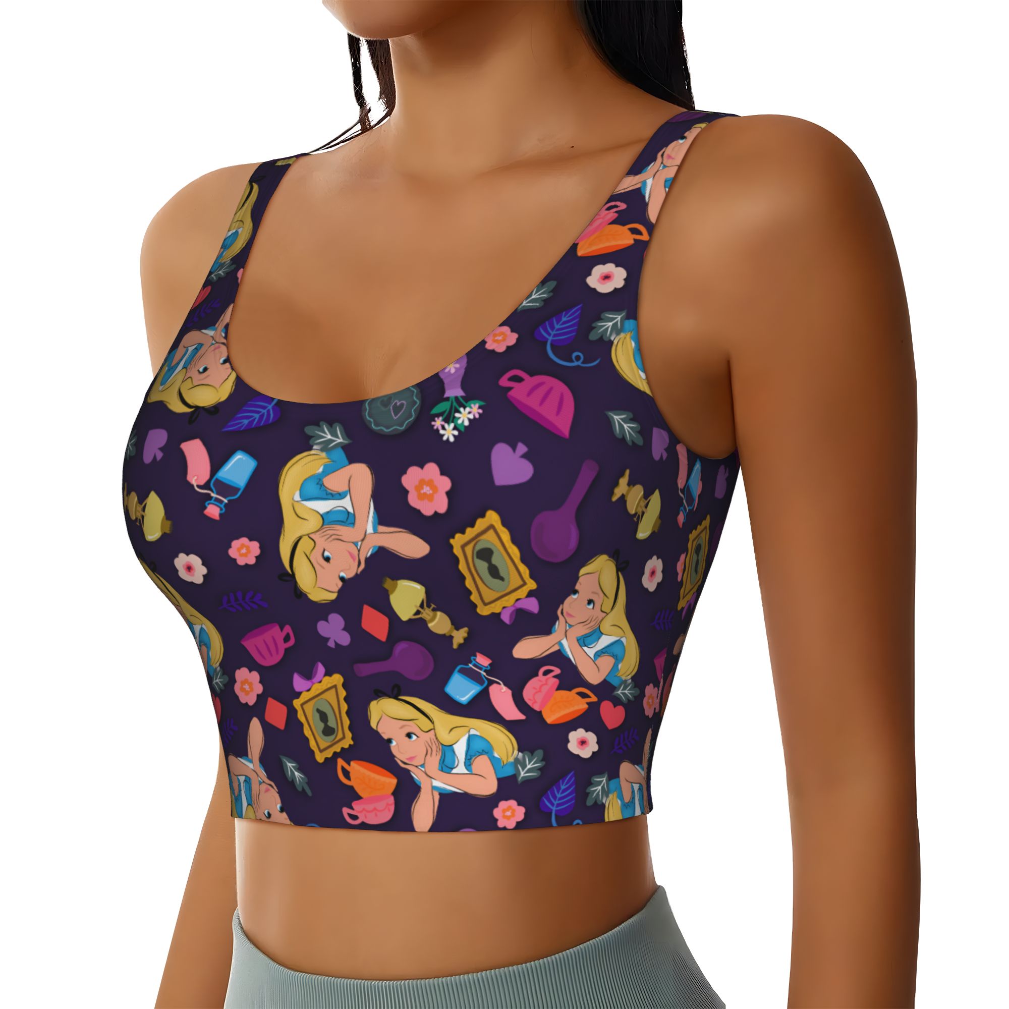 Custom Women Alices Anime Wond - Sports Bra High Impact recension och pris